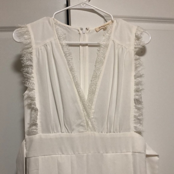 NWOT White Lace Jumpsuit Size Medium - Picture 4 of 8